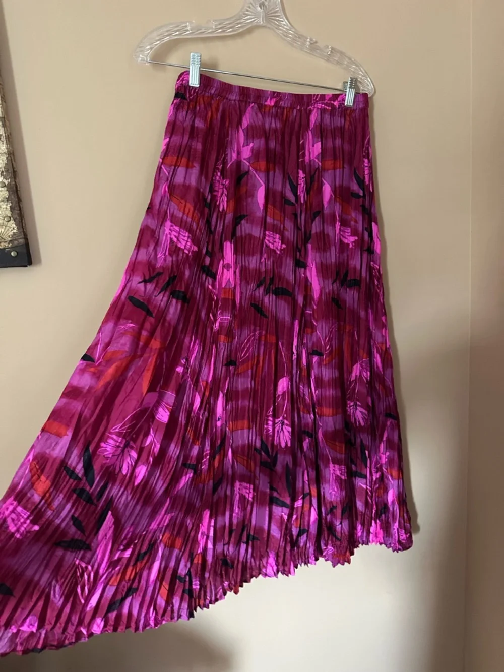 Bright Fuchsia Floral Pleated Midi Skirt - Picture 2 of 3